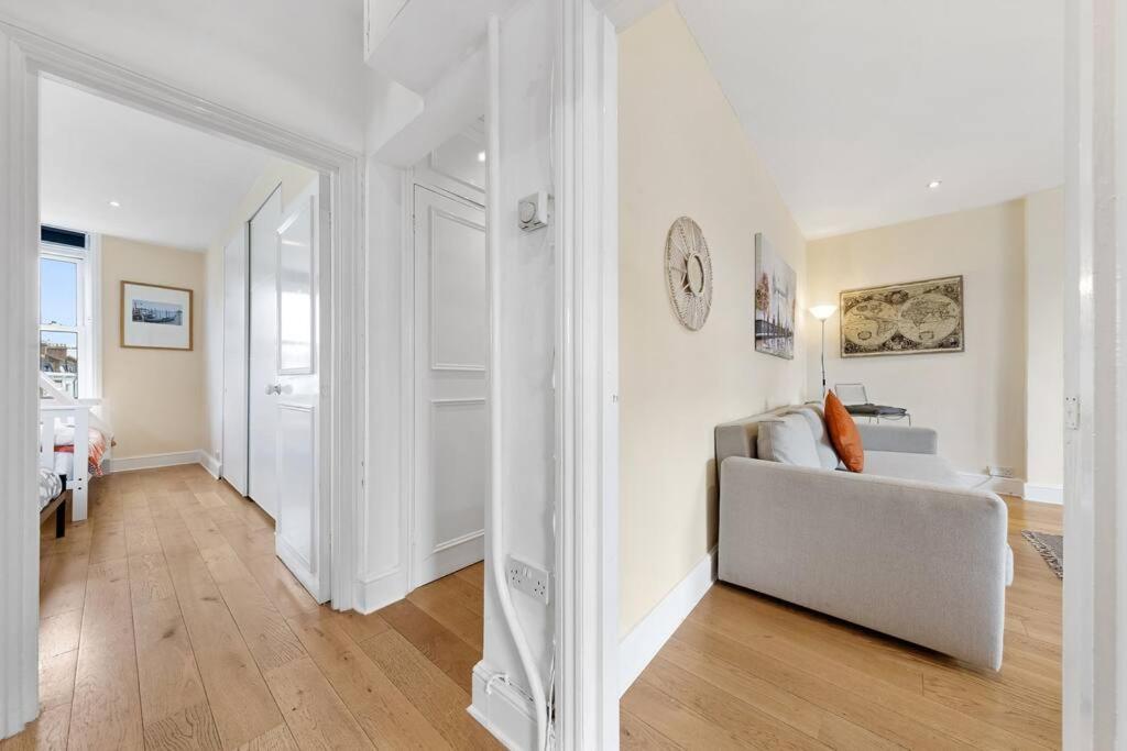Spacious Sleep 11 With Terrace In Earls Court Ec99 Лондон Екстериор снимка
