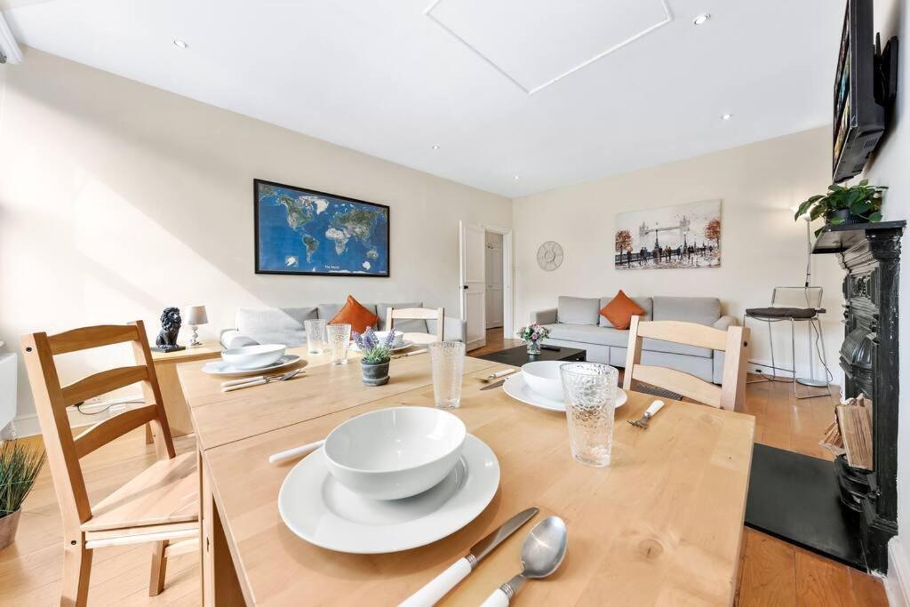 Spacious Sleep 11 With Terrace In Earls Court Ec99 Лондон Екстериор снимка