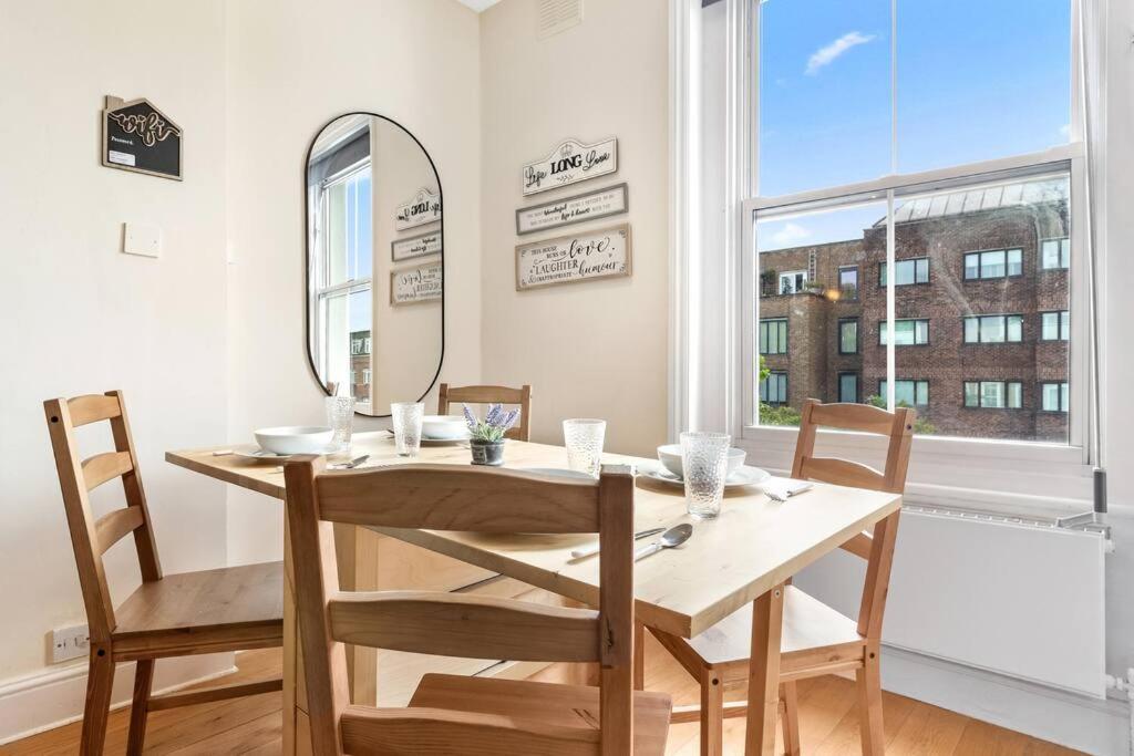 Spacious Sleep 11 With Terrace In Earls Court Ec99 Лондон Екстериор снимка